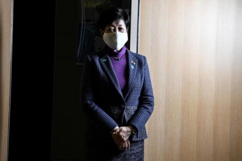 حاكمة طوكيو لا ترى «أي سيناريو» يؤدي إلى إلغاء الألعاب الأولمبية