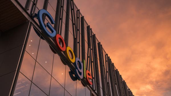 هل تحظر غوغل مواقع على أجهزة مستخدميها؟