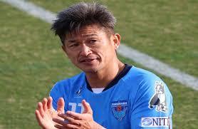يوكوهاما الياباني يمدد عقد لاعب عمره 54 عاما