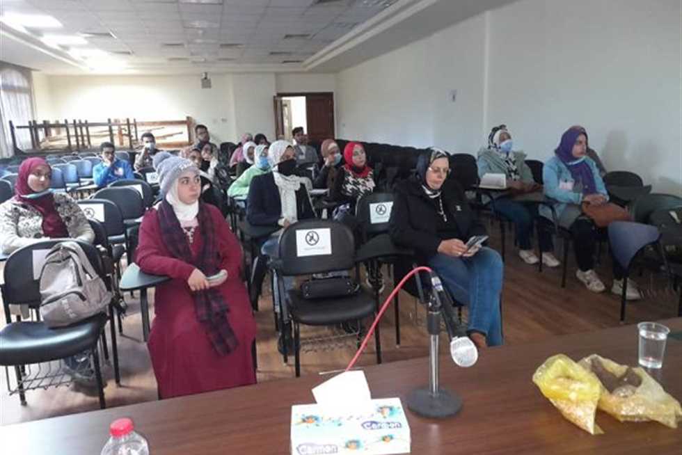 «الأثاريين العرب» تنظم ورشة متخصصة لتعليم أسرار صناعة الفخار وفنون الزخرفة