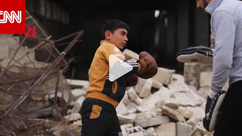 المباني المدمرة في سوريا تتحول لحلبة ملاكمة للأطفال
