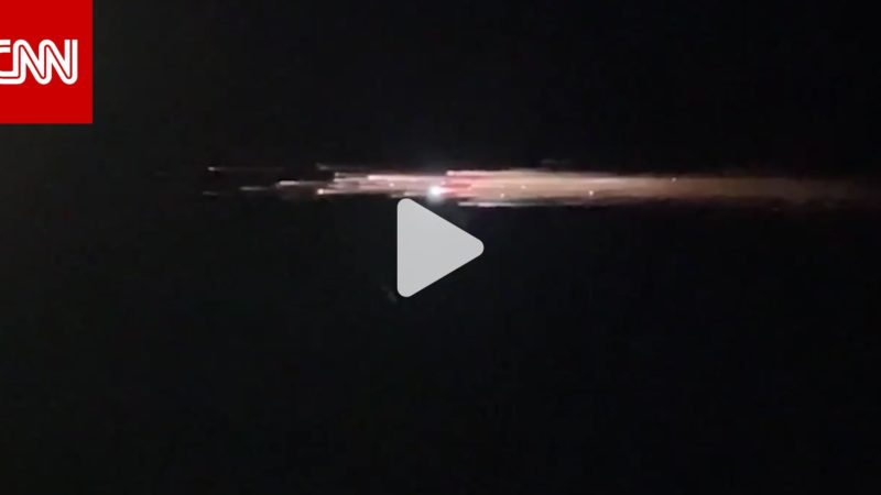 شاهد.. حطام صاروخ SpaceX يتسبب في “عرض ضوئي” مبهر