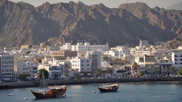 سلطنة عمان تعلن مناقصة لبناء أول قمر صناعي للاتصالات