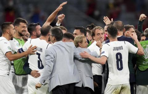 مانشيني يؤكد أن مشوار إيطاليا «لا يزال طويلاً» للفوز بكأس أوروبا