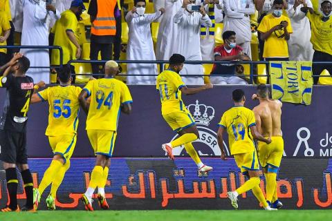 الدوري السعودي: أهداف قاتلة تنقذ النصر أمام التعاون