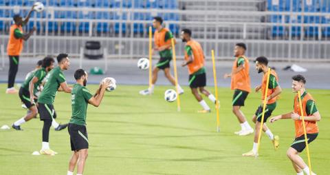 تصفيات كأس العالم: 22 مدرباً قادوا السعودية في 126 مباراة