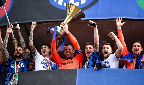 البوسني دجيكو هداف الدوري الإيطالي يُعيد أمجاد رونالدو “الظاهرة” مع