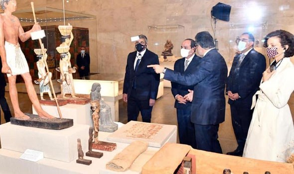 مدير إدارة السياحة بـ سيوة يكشف تفاصيل اكتشاف مقبرة الإسكندر