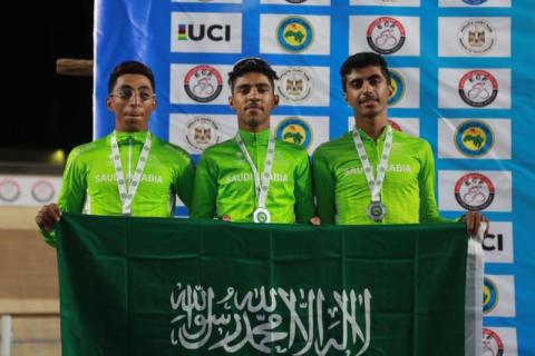دراجات السعودية تحقق 17 ميدالية في «البطولة العربية»