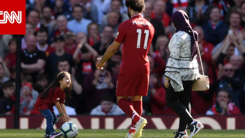 محمد صلاح يفاجئ متابعيه بصورة ابنته الصغرى.. فكيف جاءت التعليقات؟