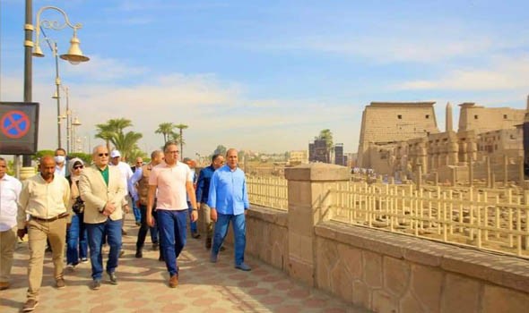 مصطفى وزيري يُعلق على المقابر المُكتشفة حديثاً جنوب سقارة