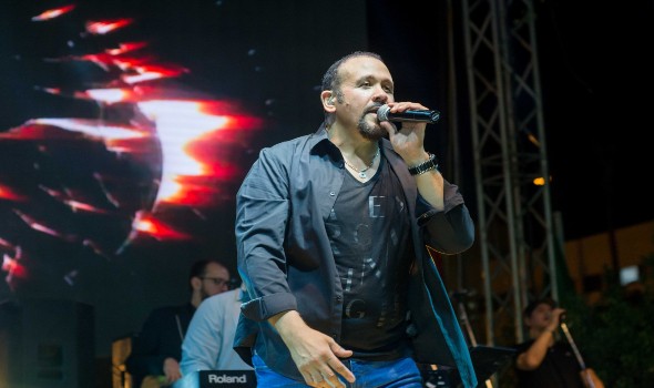 هشام عباس يفتتح أول أيام مهرجان القلعة للموسيقى والغناء اليوم