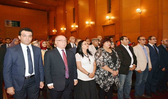 وزيرة الثقافةِ المصريةِ ترشحَ نجومُ الموسيقى العربيةِ لتمثيلِ مصرَ في