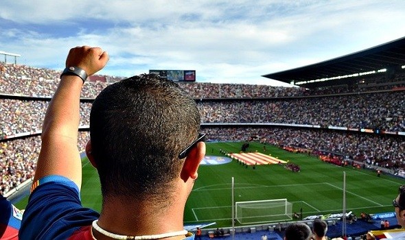 تشافي يعلن قائمة برشلونة لمواجهة فياريال في الدوري الاسباني