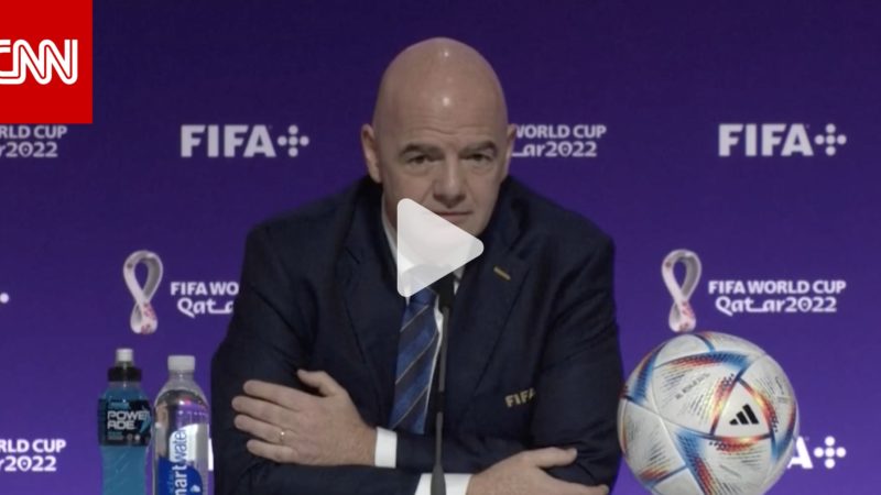 مع قرب انطلاق كأس العالم 2022.. رئيس الفيفا يدافع عن قطر ويتهم الغرب بالنفاق