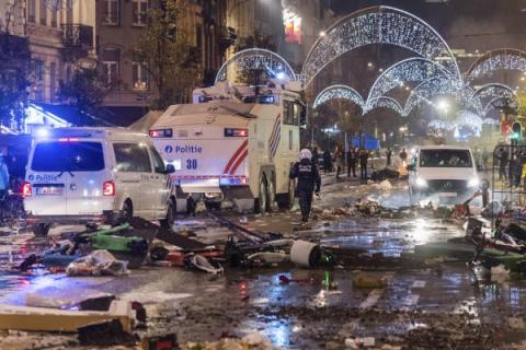 اعتقال العشرات في بروكسل إثر أعمال شغب بعد مباراة بلجيكا والمغرب