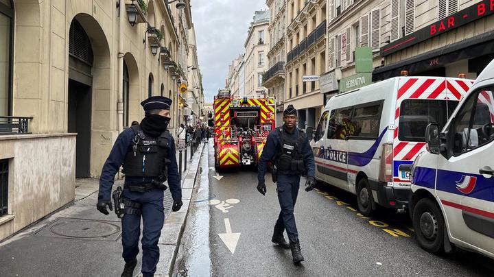 Fusillade En Plein Cœur De Paris : Trois Morts Et Trois Blessés