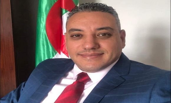 الجزائري بوغادو يترشح لعضوية لجنة الأعمال والاستثمار