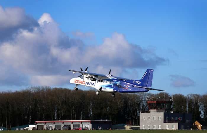 Le Plus Gros Avion Au Monde Réussit Son Premier Vol