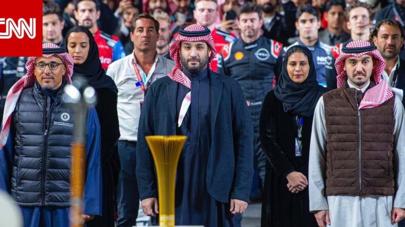 برفقة أمير قطر وولي عهد الأردن.. محمد بن سلمان يحضر سباق “فورمولا إي” 2023