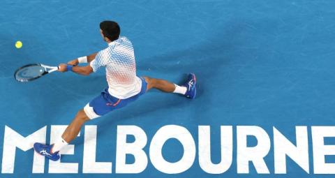أستراليا المفتوحة: ديوكوفيتش يبلغ نصف النهائي للمرة العاشرة