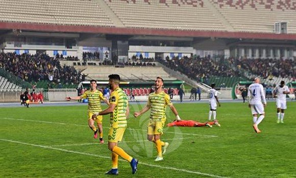 شبيبة القبائل تفوز على بيترو أتلتيكو (1-0) وتبلغ الدور ربع النهائي