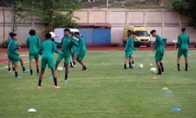 كان2023: المنتخب الجزائري يجري أول حصة تدريبية بملحق التدريبات بقسنطينة