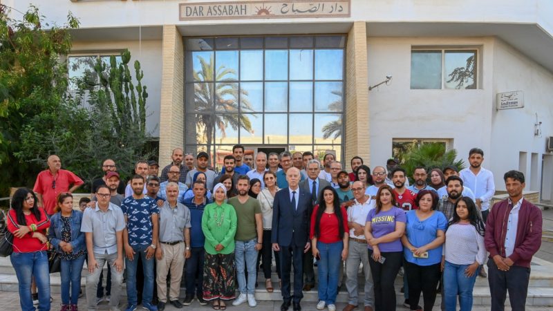 La promesse de Kaïs Saïed aux employés de Dar Assabah – Univers News