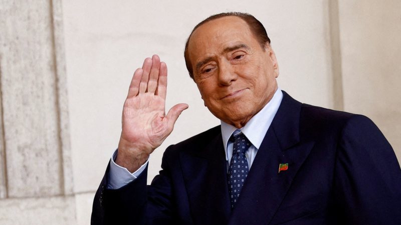 Silvio Berlusconi l’un des hommes politiques les plus influents d’Italie… tire sa révérence à 86 ans!!! – Univers News
