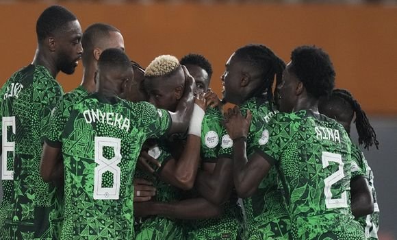 المنتخب النيجيري يتأهل لربع النهائي بتغلبه على نظيره الكاميروني بثنائية