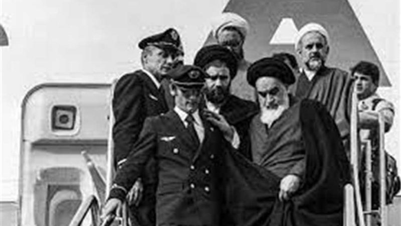 «زي النهارده».. عودة الخميني إلى إيران 1 فبراير 1979
