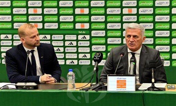 كرة القدم/المنتخب الوطني الجزائري: “الانطلاق  بطريقة إيجابية”