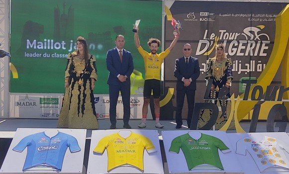 نسيم سعيدي يهدي الجزائر القميص الأصفر بعد عشر مراحل من التنافس الشديد