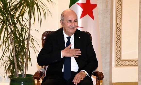 رئيس الجمهورية يهنئ نادي فتيات أقبو اثر تتويجهن بكأس الجزائر لكرة القدم