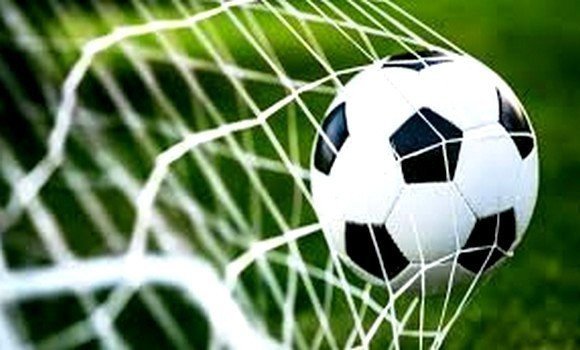 ش.القبائل تضيع فرصة الانفراد بالريادة و بارادو يطيح بإتحاد الجزائر