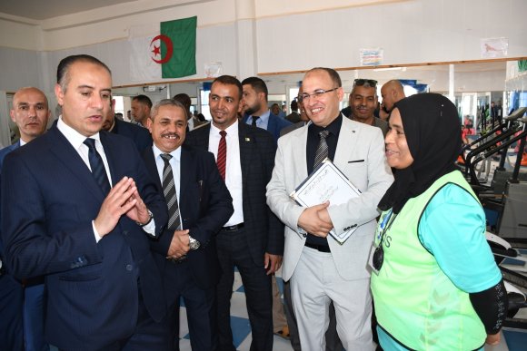 وزير الرياضة يبرز أهمية تطوير المنشآت الرياضية لتنمية المواهب المحلية