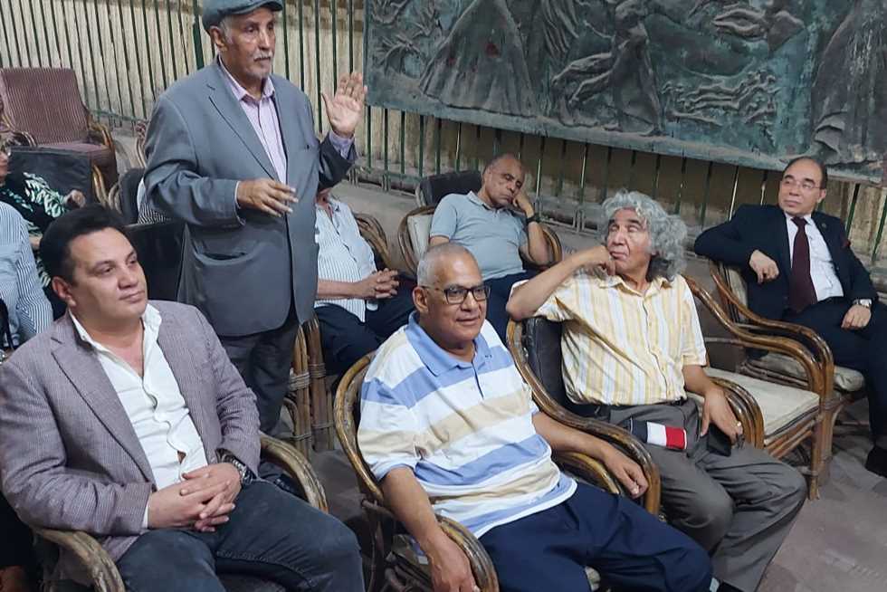 تدشين كتاب «مدرسة الدراسات الثقافية العربية المقارنة» بـ أتيليه القاهرة