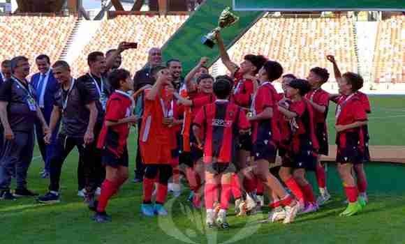 تتويج اتحاد الجزائر بالطبعة الأولى