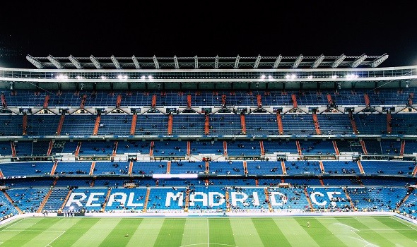 ريال مدريد يفتتح الدوري الإسباني بفوز صعب على أوساسونا