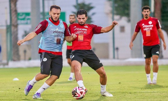 المنتخب الوطني يجري حصته التدريبية الأولى بسيدي موسى