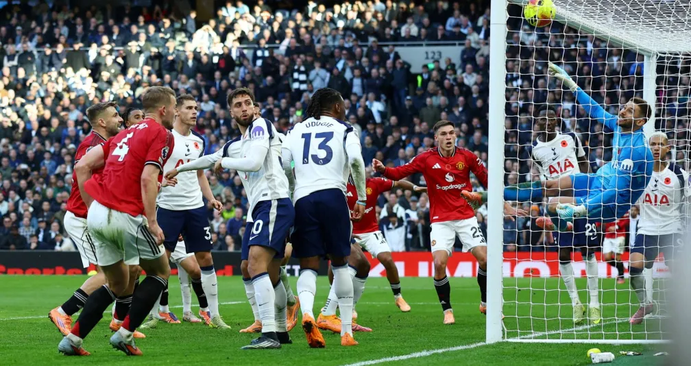 مانشستر يونايتد ينتزع تعادلاً مثيراً من أرض توتنهام بالدوري الإنجليزي