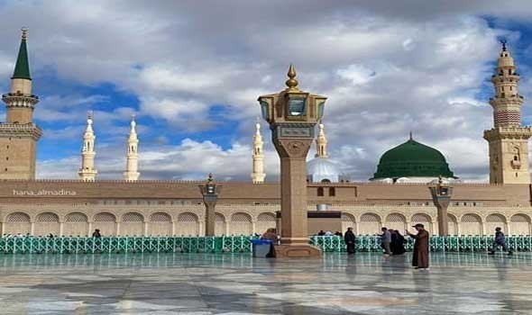 مكتبة المسجد النبوي تواصل رسالتها العلمية باستقبال الحجاج والزوار بعد